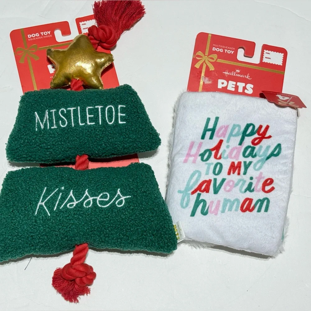 NWT Woof Dog dog toys Xmas tree & book squeaker’s inside,bandana & scrunchie